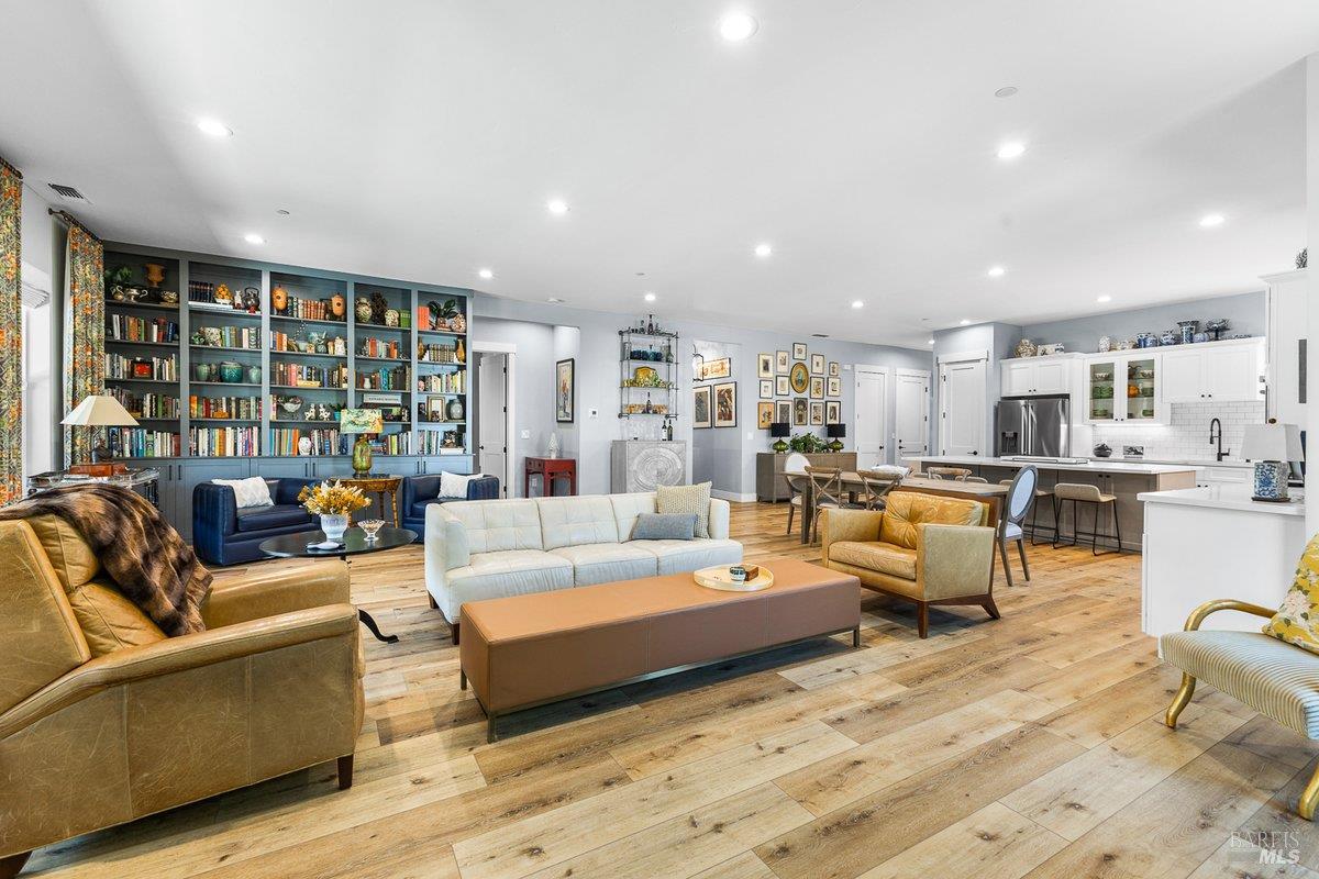 3700 Paxton Place Santa Rosa CA 95404