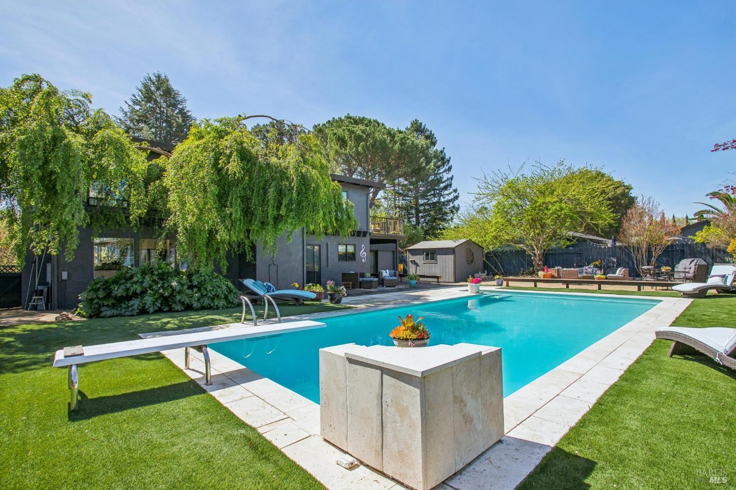 2100 Center Road Novato CA 94947