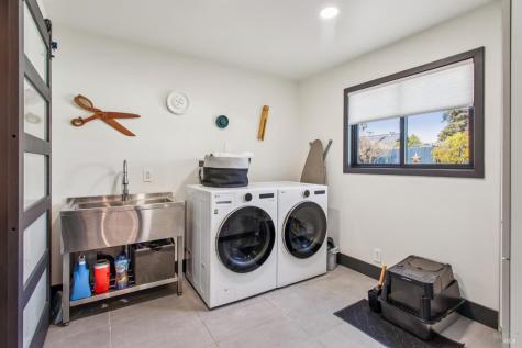 2100 Center Road Novato CA 94947