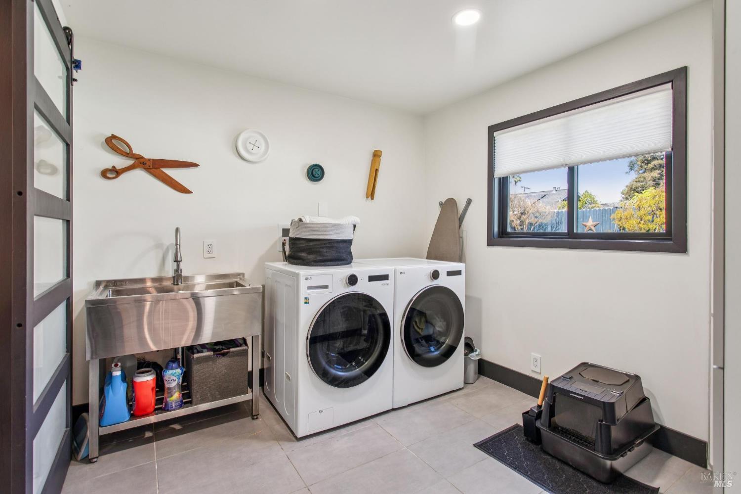 2100 Center Road Novato CA 94947