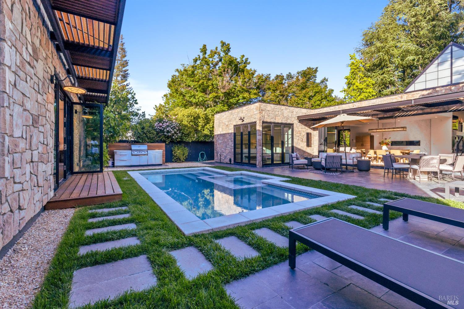 1242 Madrona Avenue St. Helena CA 94574