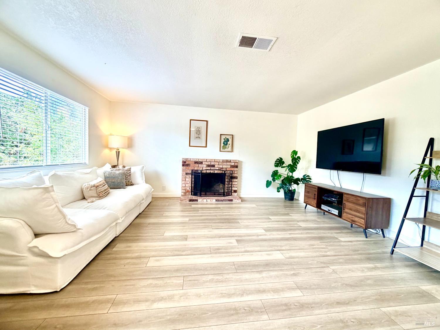 2471 Westvale Court Santa Rosa CA 95403