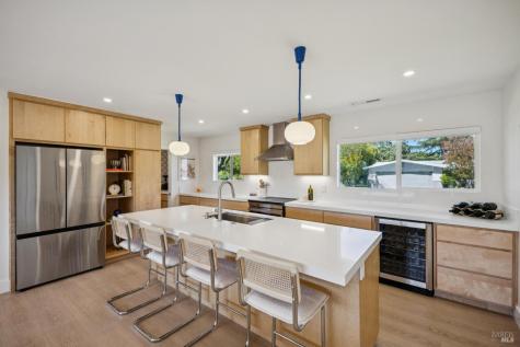 15 Brainerd Avenue Petaluma CA 94952
