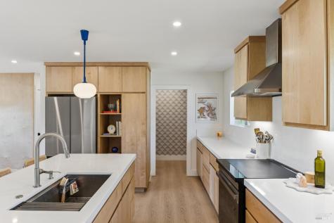 15 Brainerd Avenue Petaluma CA 94952
