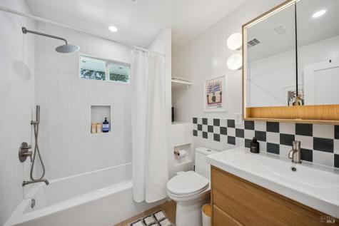 15 Brainerd Avenue Petaluma CA 94952