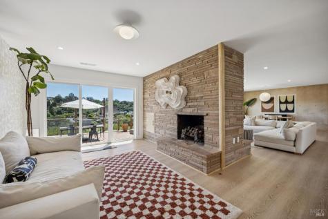 15 Brainerd Avenue Petaluma CA 94952