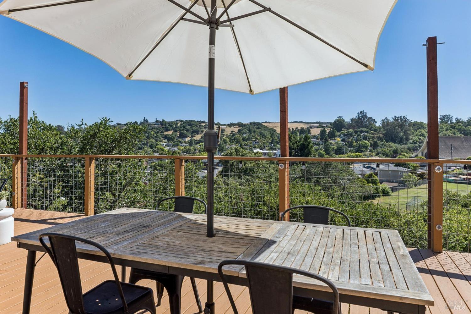 15 Brainerd Avenue Petaluma CA 94952