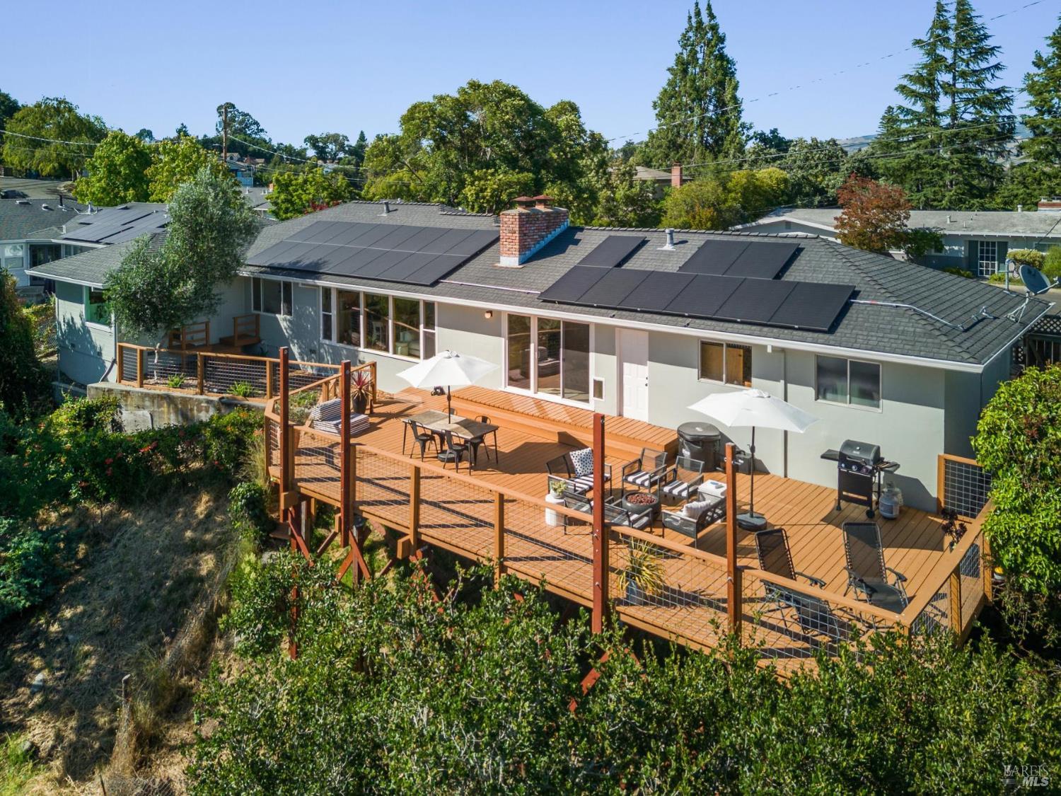 15 Brainerd Avenue Petaluma CA 94952