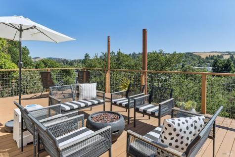 15 Brainerd Avenue Petaluma CA 94952