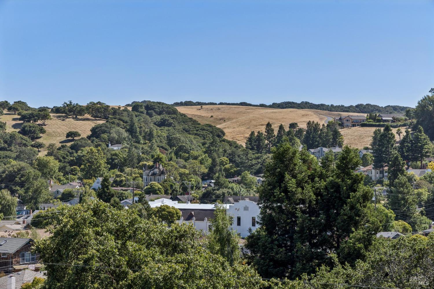 15 Brainerd Avenue Petaluma CA 94952