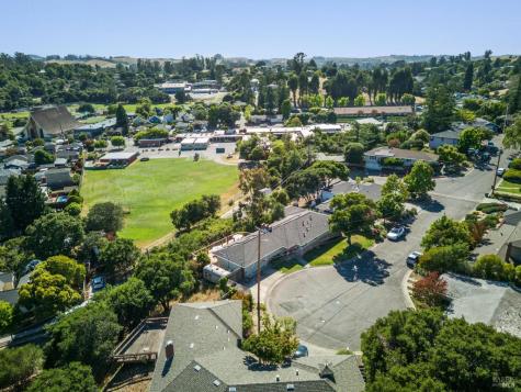 15 Brainerd Avenue Petaluma CA 94952