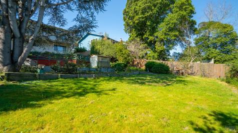 1104 Birch Drive Petaluma CA 94952