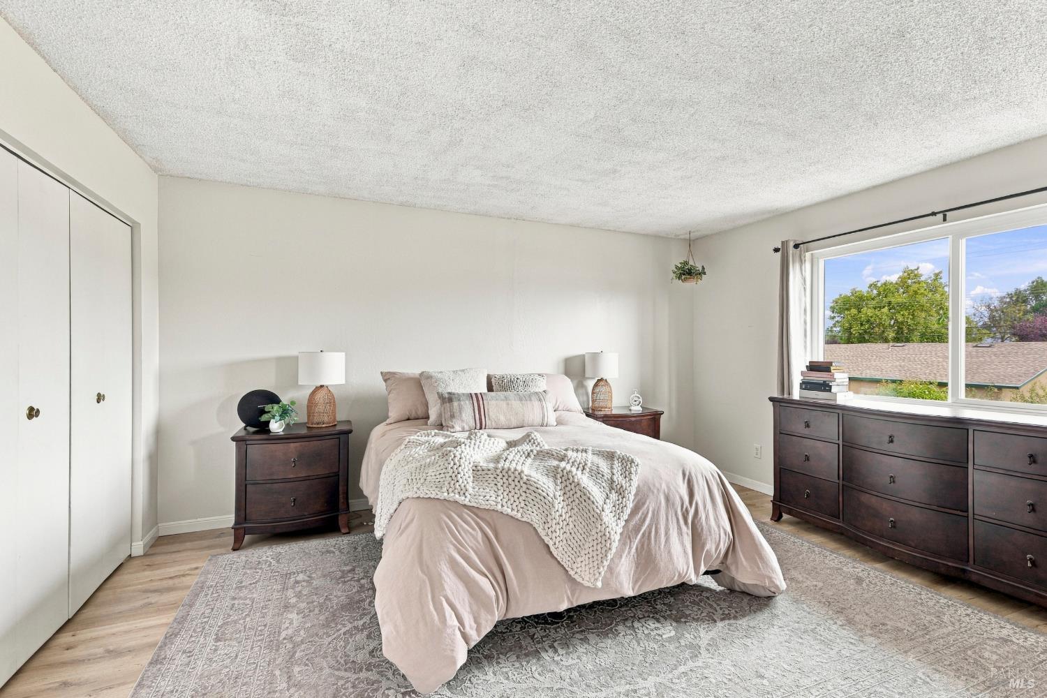 17 Eastside Circle Petaluma CA 94954
