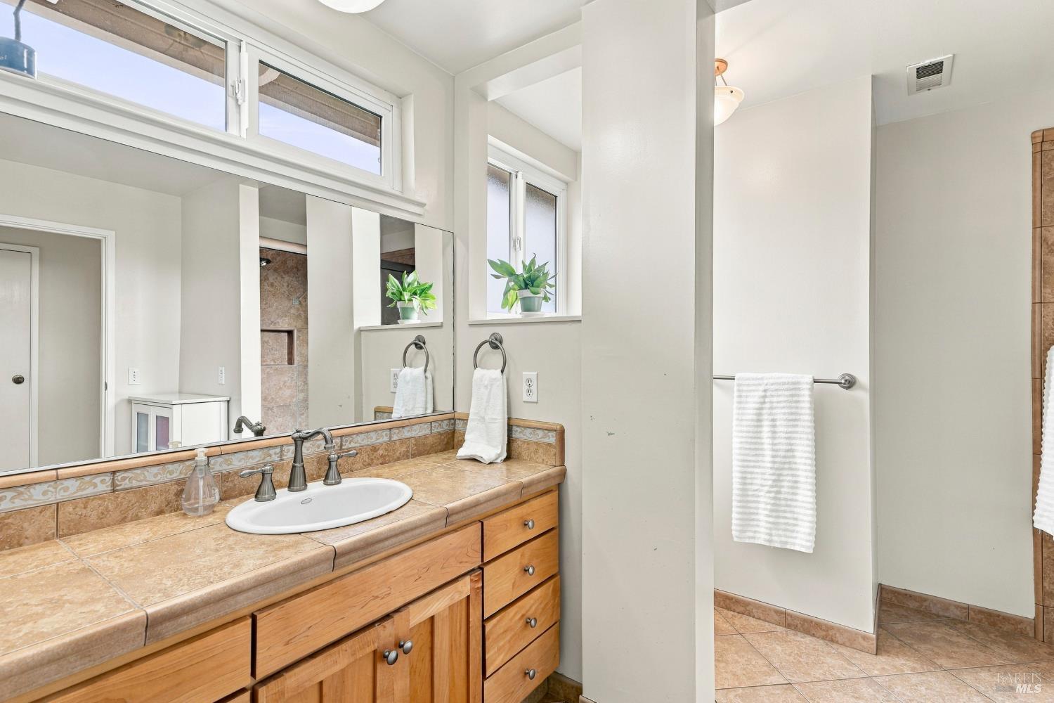 17 Eastside Circle Petaluma CA 94954