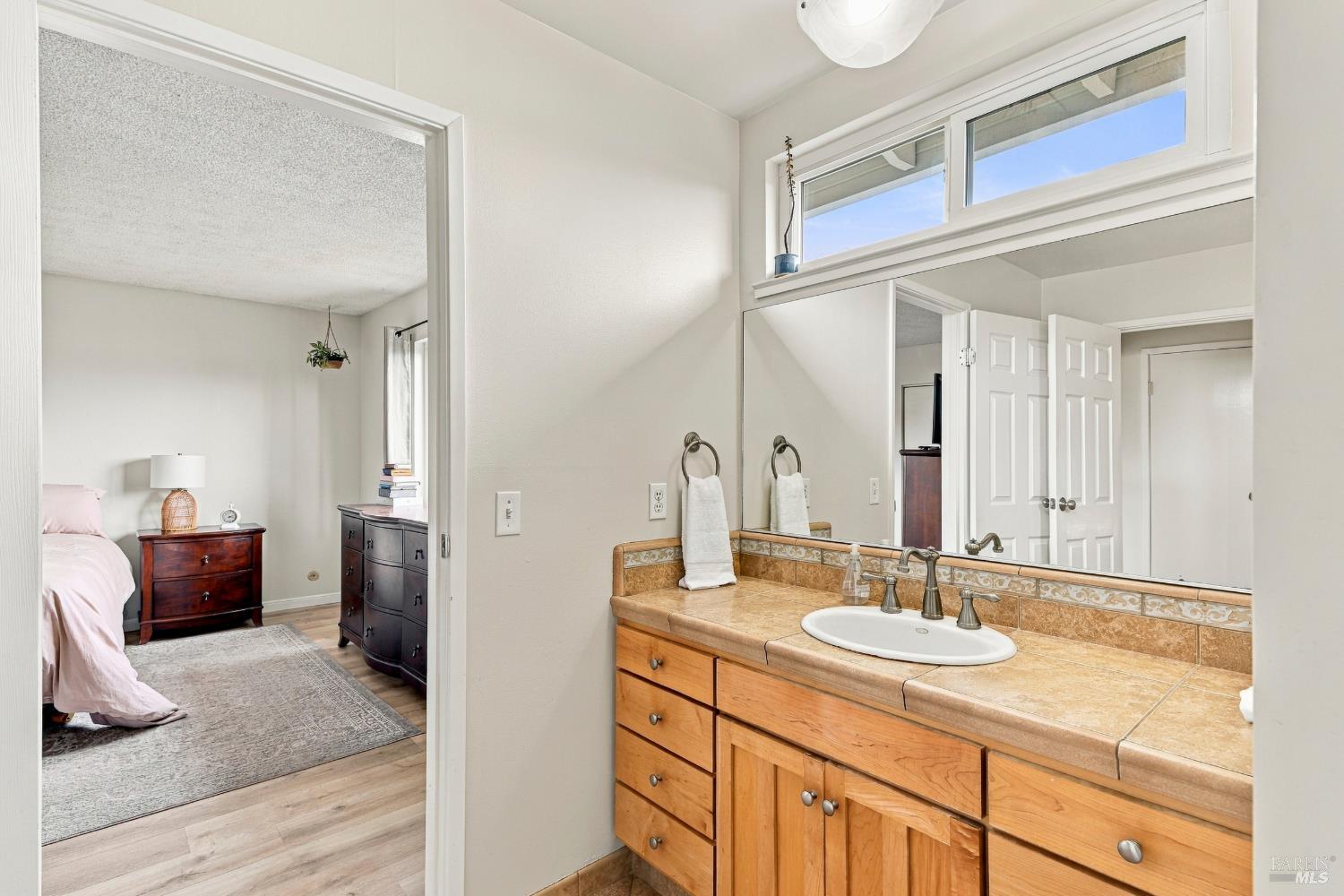 17 Eastside Circle Petaluma CA 94954