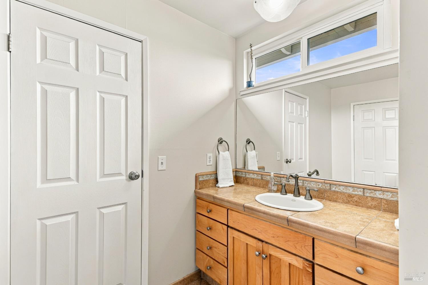17 Eastside Circle Petaluma CA 94954