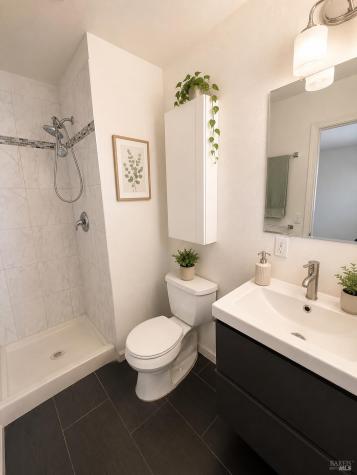 1558 W 3rd Street Santa Rosa CA 95401