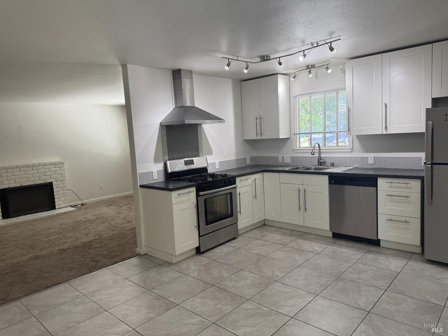 1558 W 3rd Street Santa Rosa CA 95401