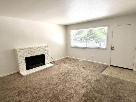 1558 W 3rd Street Santa Rosa CA 95401
