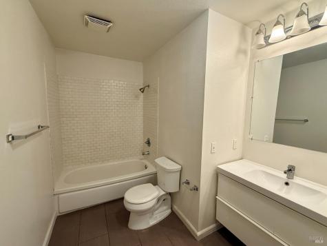 1558 W 3rd Street Santa Rosa CA 95401