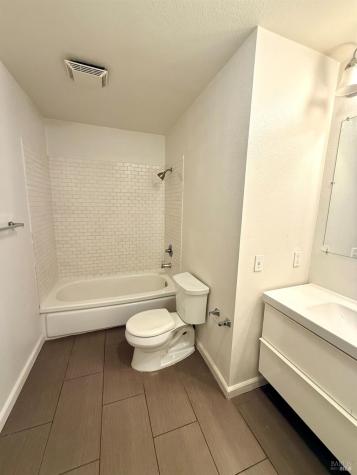 1558 W 3rd Street Santa Rosa CA 95401
