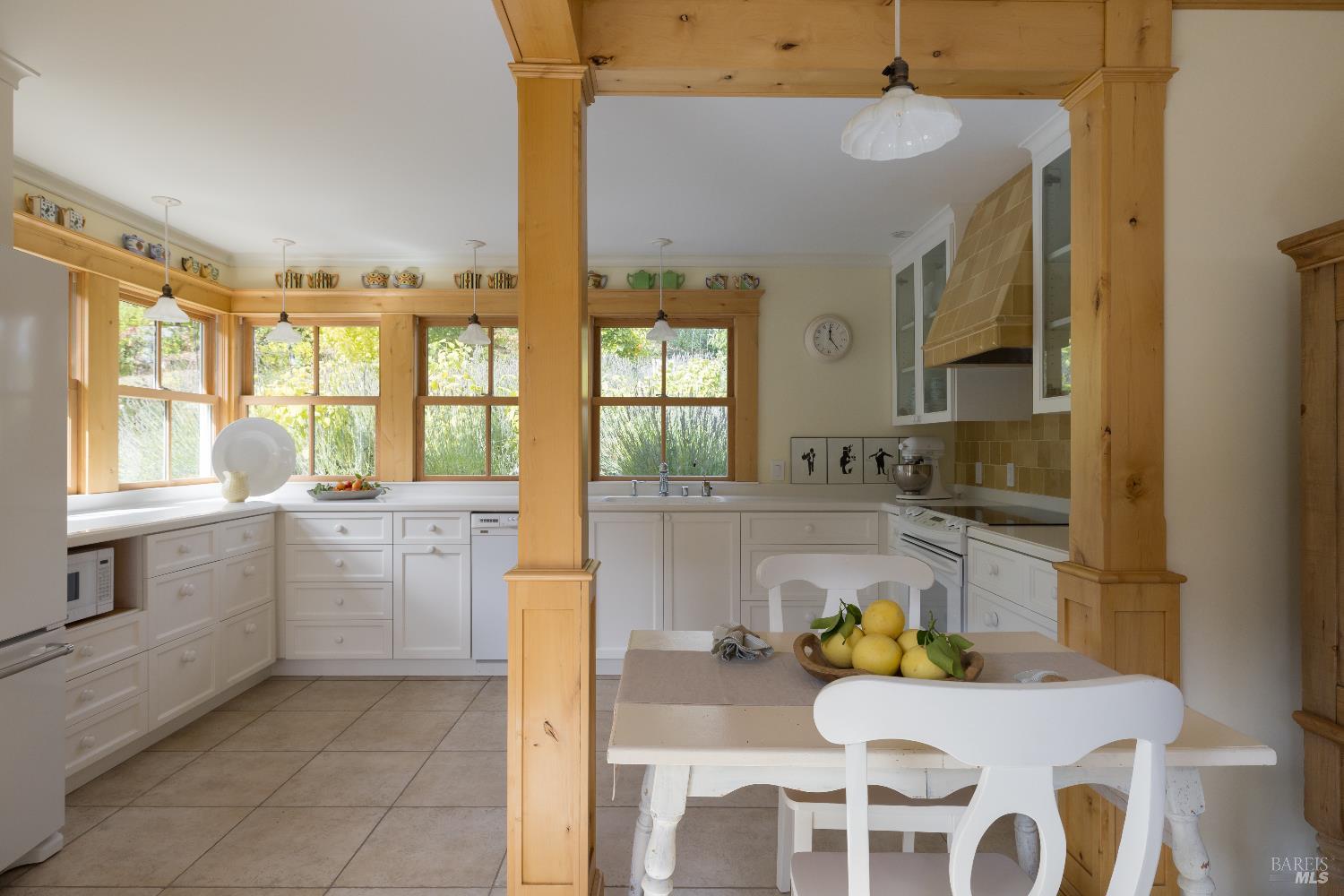 6572 Sonoma Mountain Road Santa Rosa CA 95404