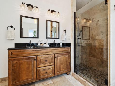 528 Sanns Lane Healdsburg CA 95448