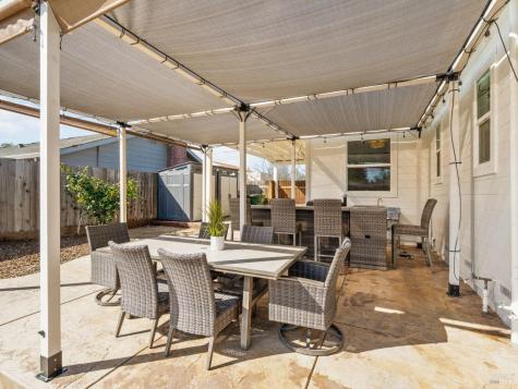 528 Sanns Lane Healdsburg CA 95448