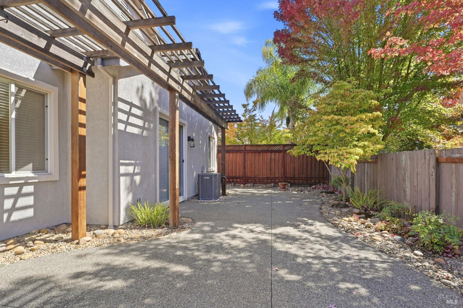 1278 Eagle Drive Windsor CA 95492