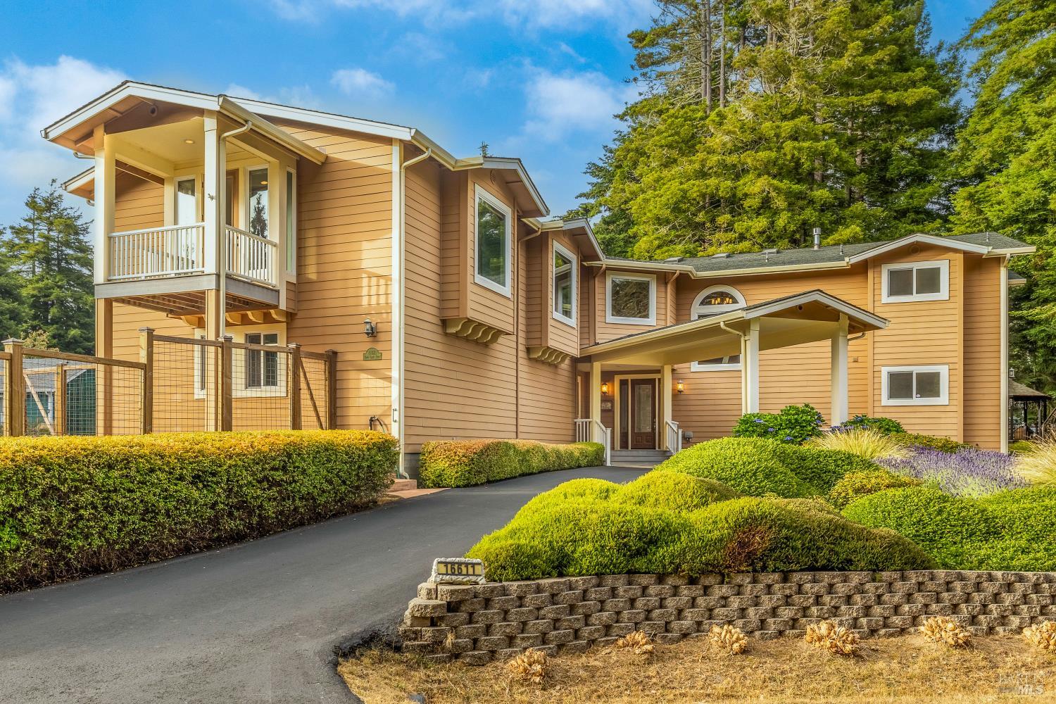 16611 Pearl Ranch Road Fort Bragg CA 95437