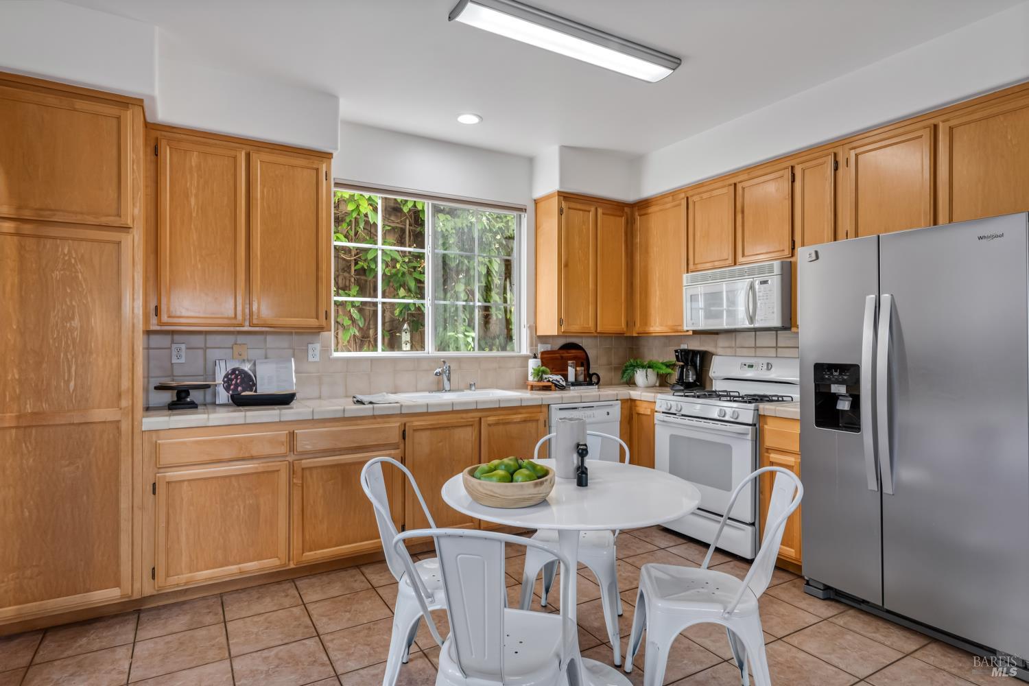 1073 Warren Drive Petaluma CA 94952