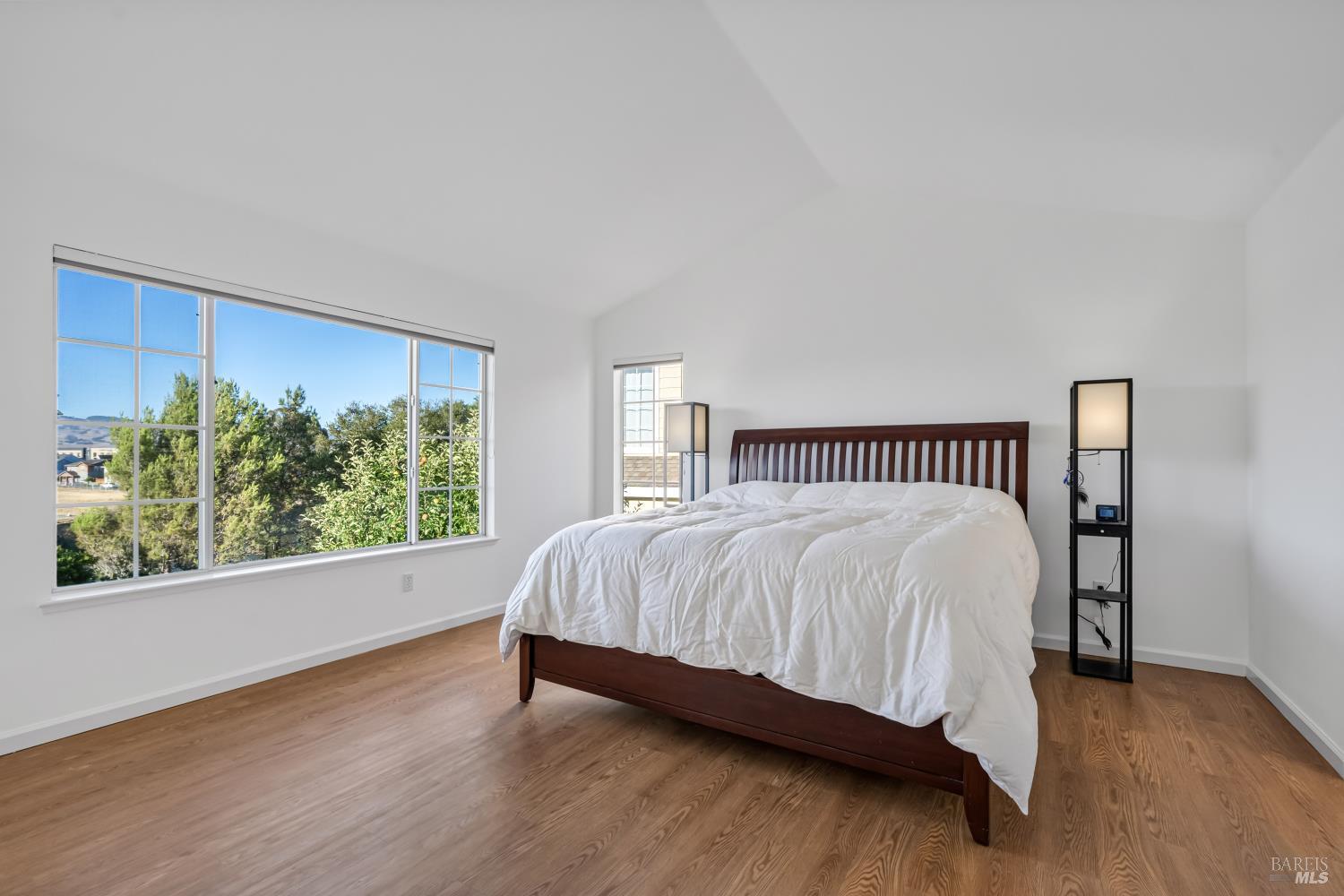 1073 Warren Drive Petaluma CA 94952