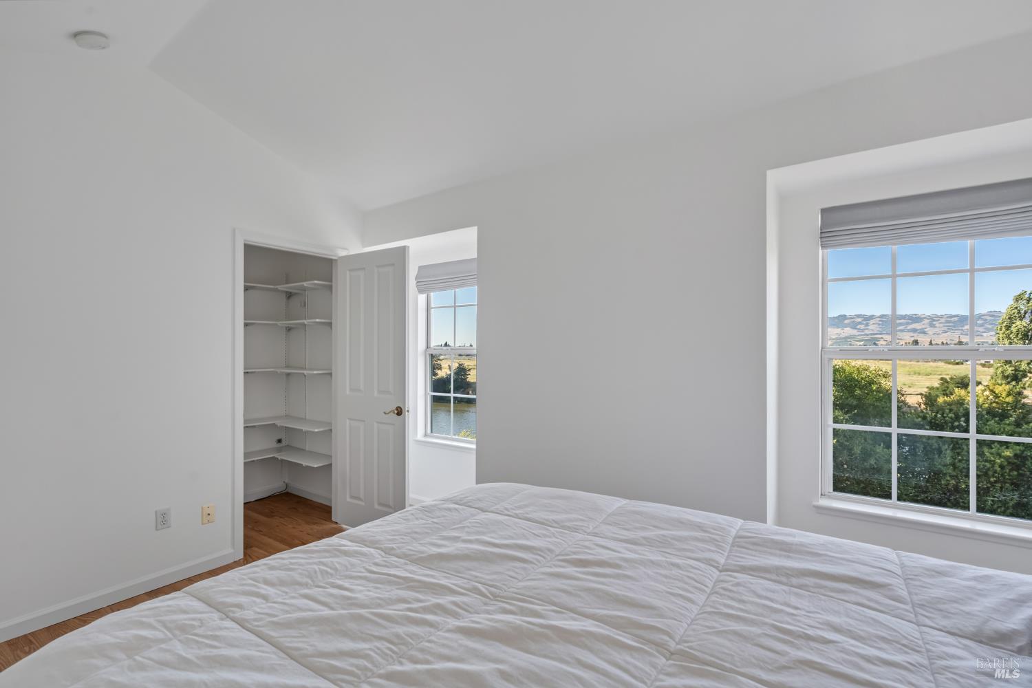1073 Warren Drive Petaluma CA 94952