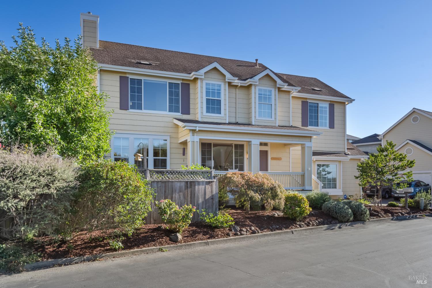 1073 Warren Drive Petaluma CA 94952