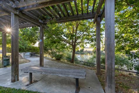 1073 Warren Drive Petaluma CA 94952