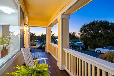 1073 Warren Drive Petaluma CA 94952