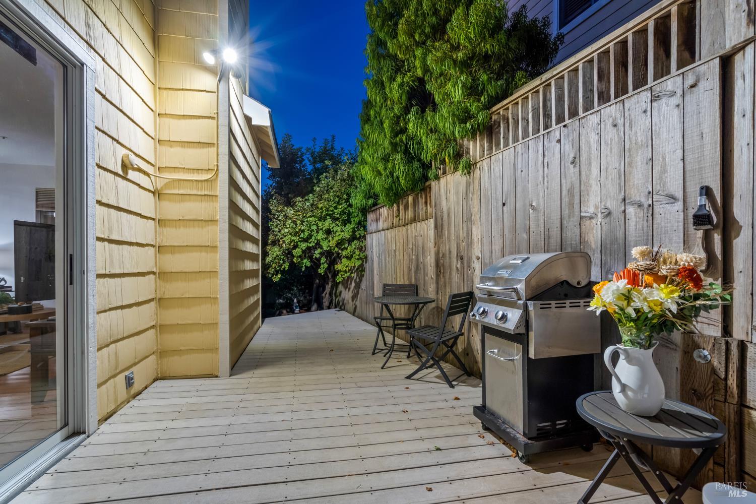1073 Warren Drive Petaluma CA 94952