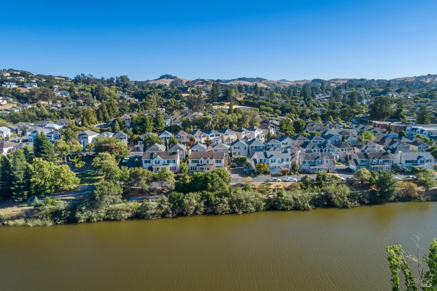 1073 Warren Drive Petaluma CA 94952