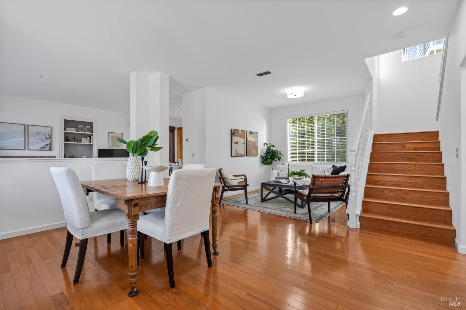 1073 Warren Drive Petaluma CA 94952