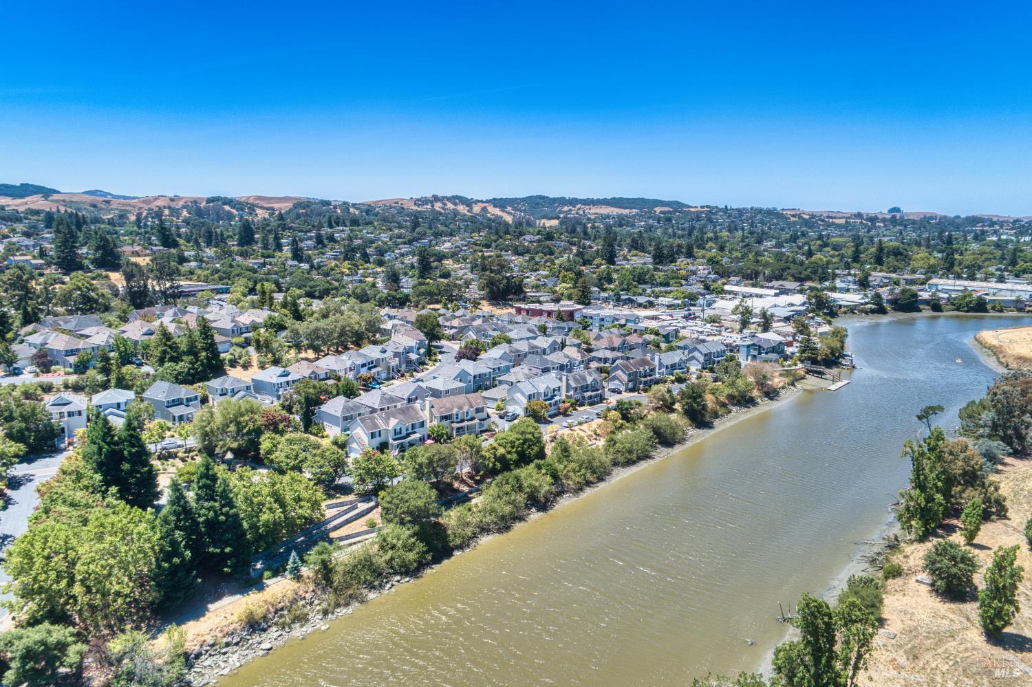 1073 Warren Drive Petaluma CA 94952