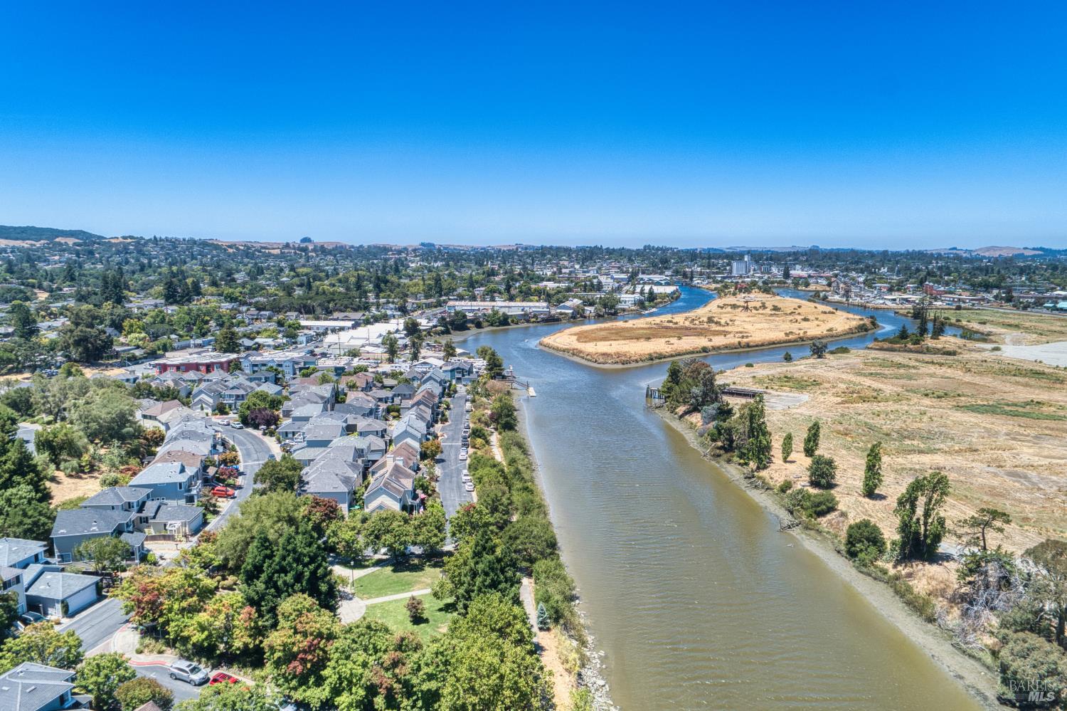 1073 Warren Drive Petaluma CA 94952