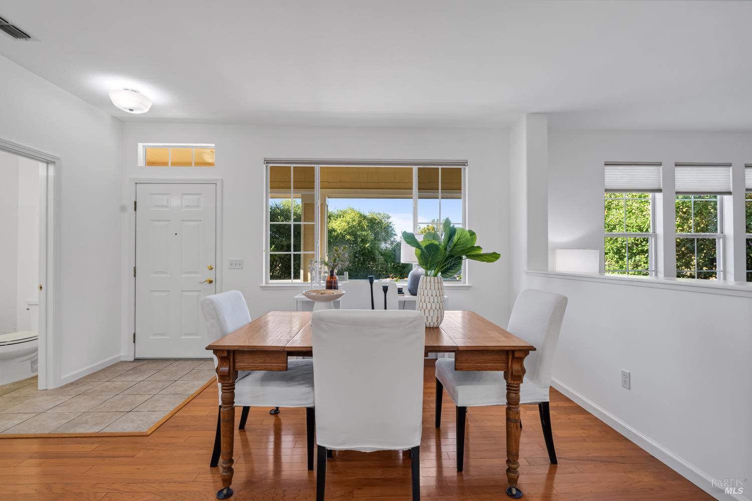 1073 Warren Drive Petaluma CA 94952