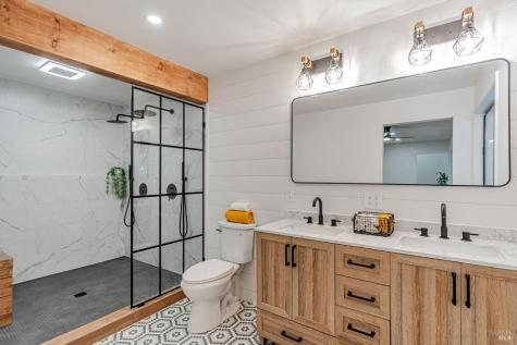 240 Vila Road Forestville CA 95436