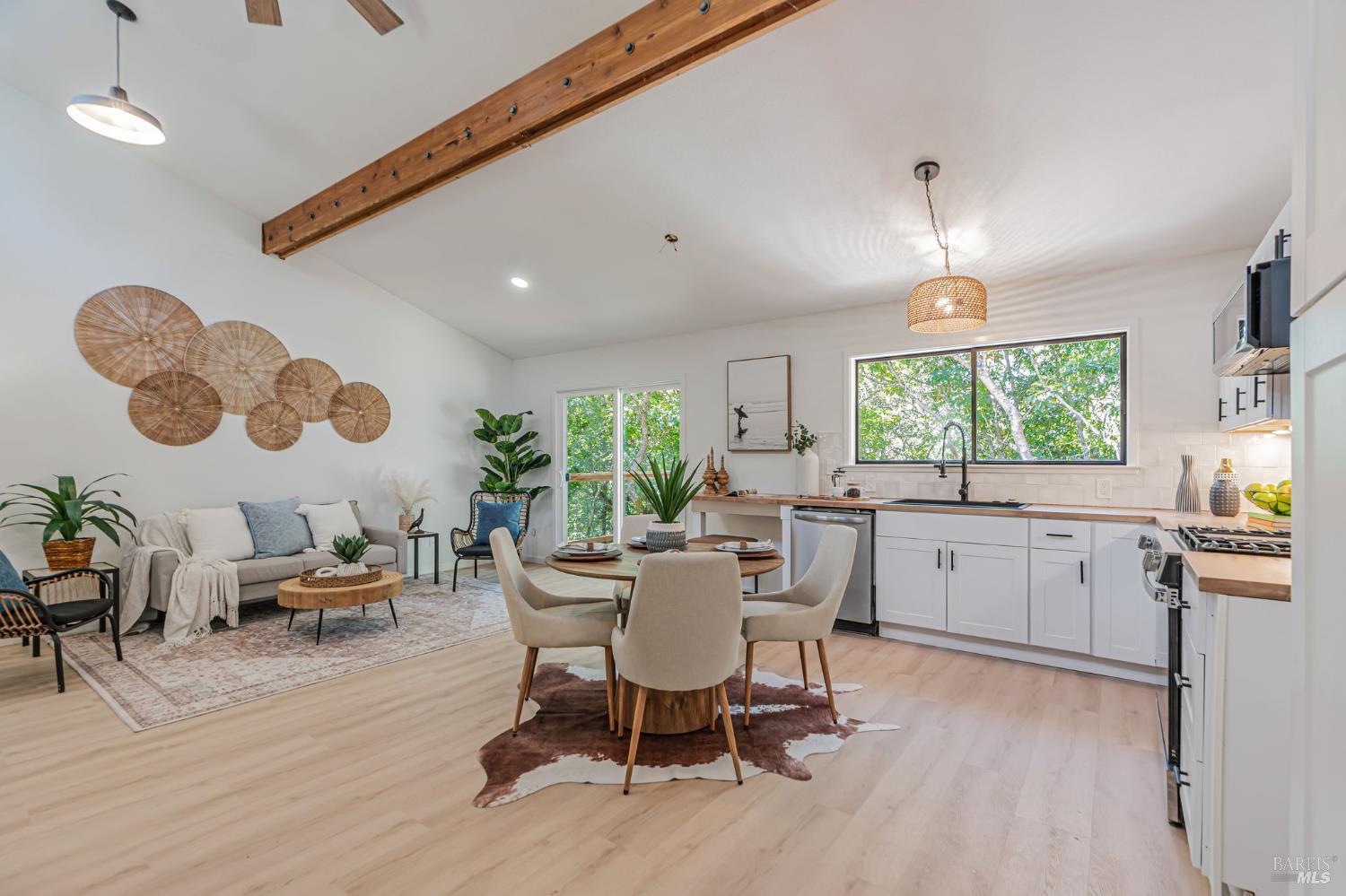 240 Vila Road Forestville CA 95436