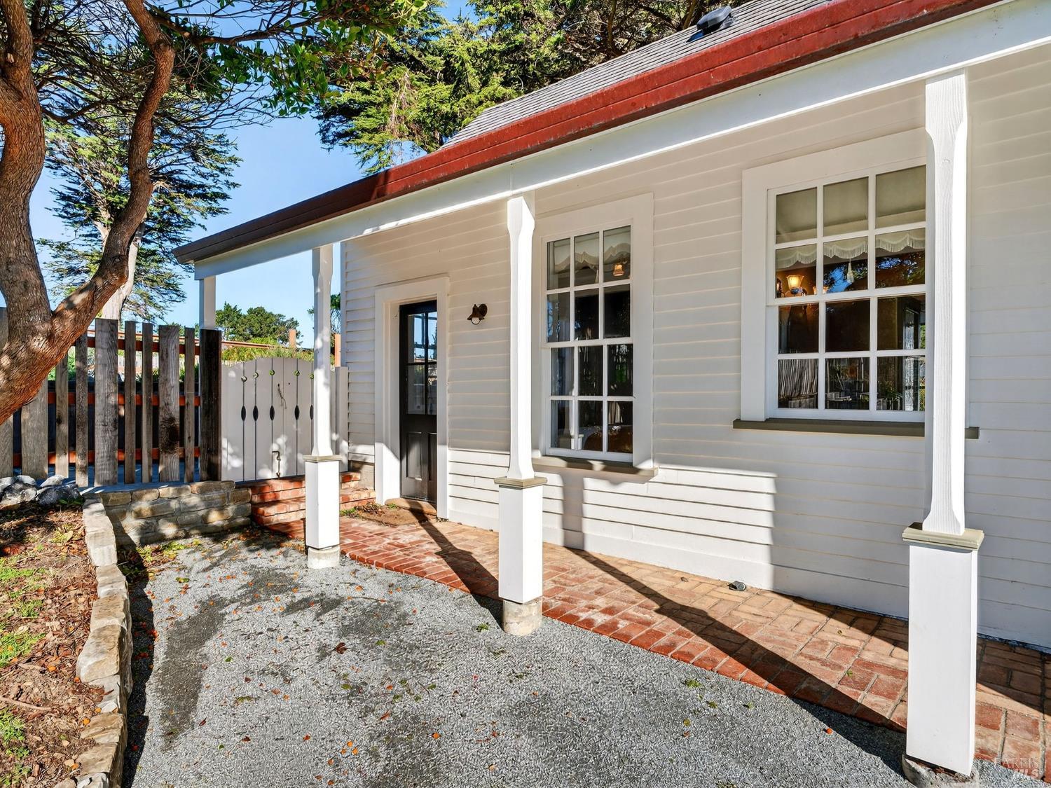44900 Little Lake Road Mendocino CA 95460