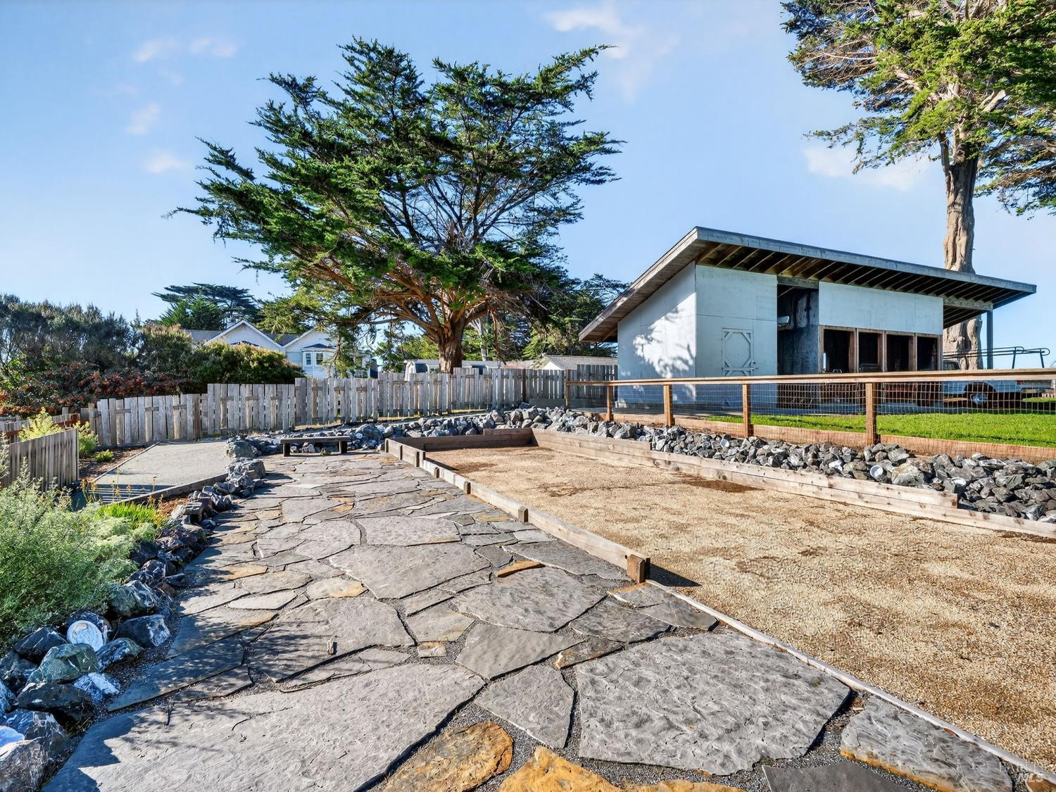 44900 Little Lake Road Mendocino CA 95460