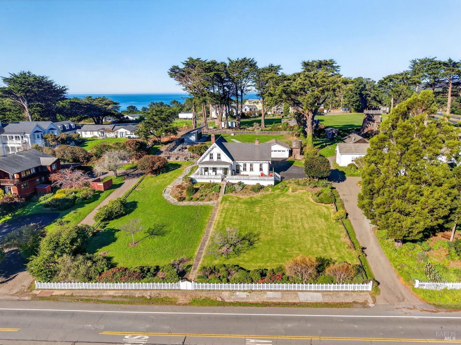 44900 Little Lake Road Mendocino CA 95460