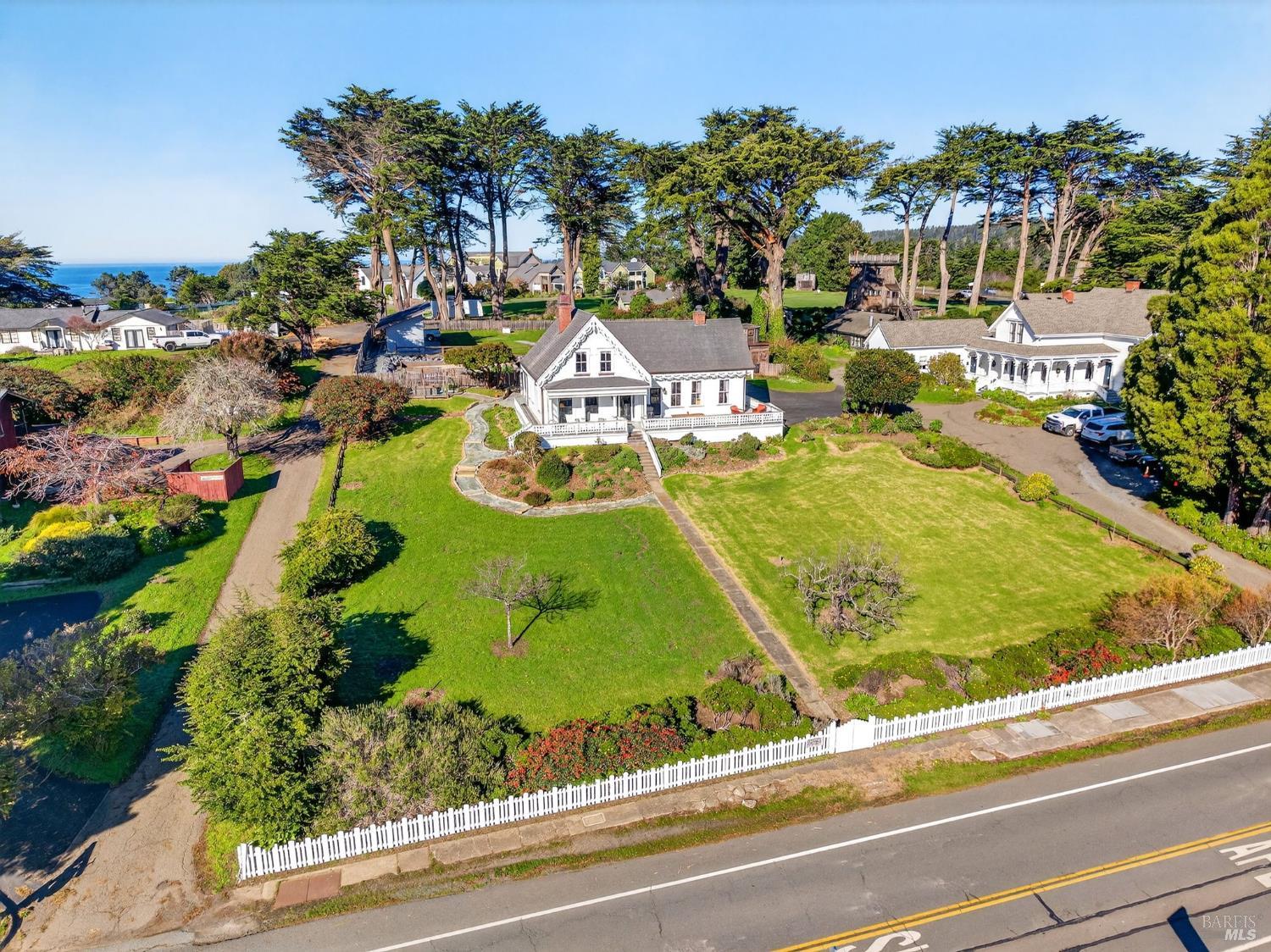 44900 Little Lake Road Mendocino CA 95460