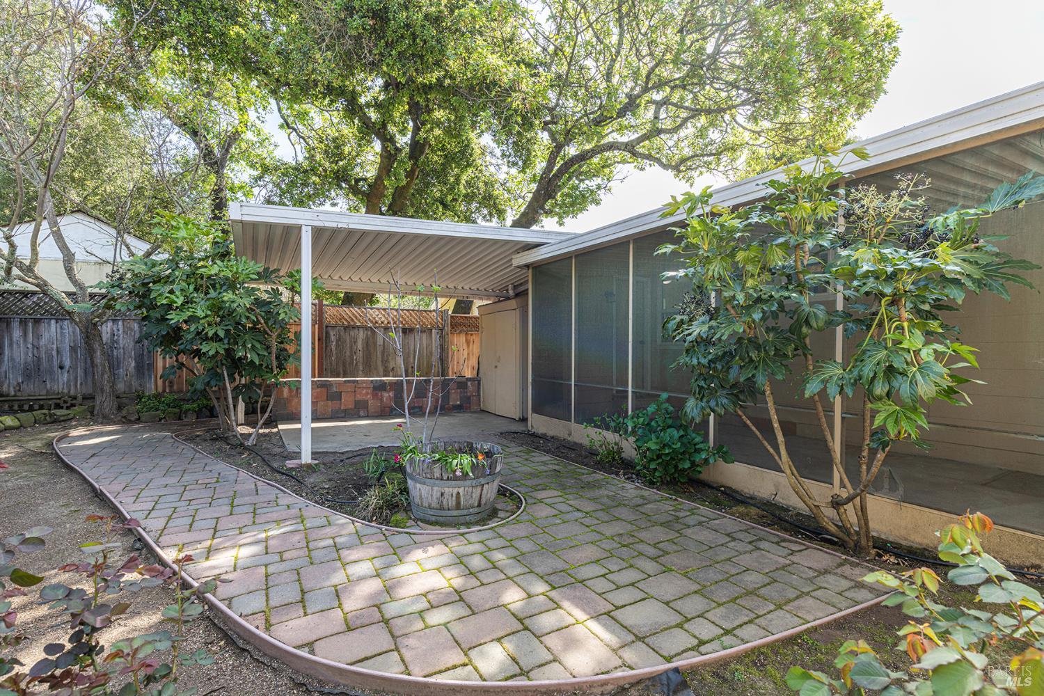 18090 Las Lomas Road Sonoma CA 95476