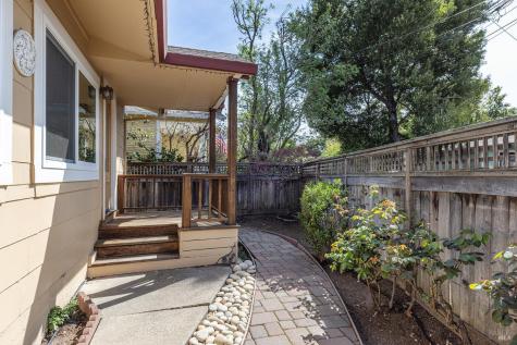 18090 Las Lomas Road Sonoma CA 95476